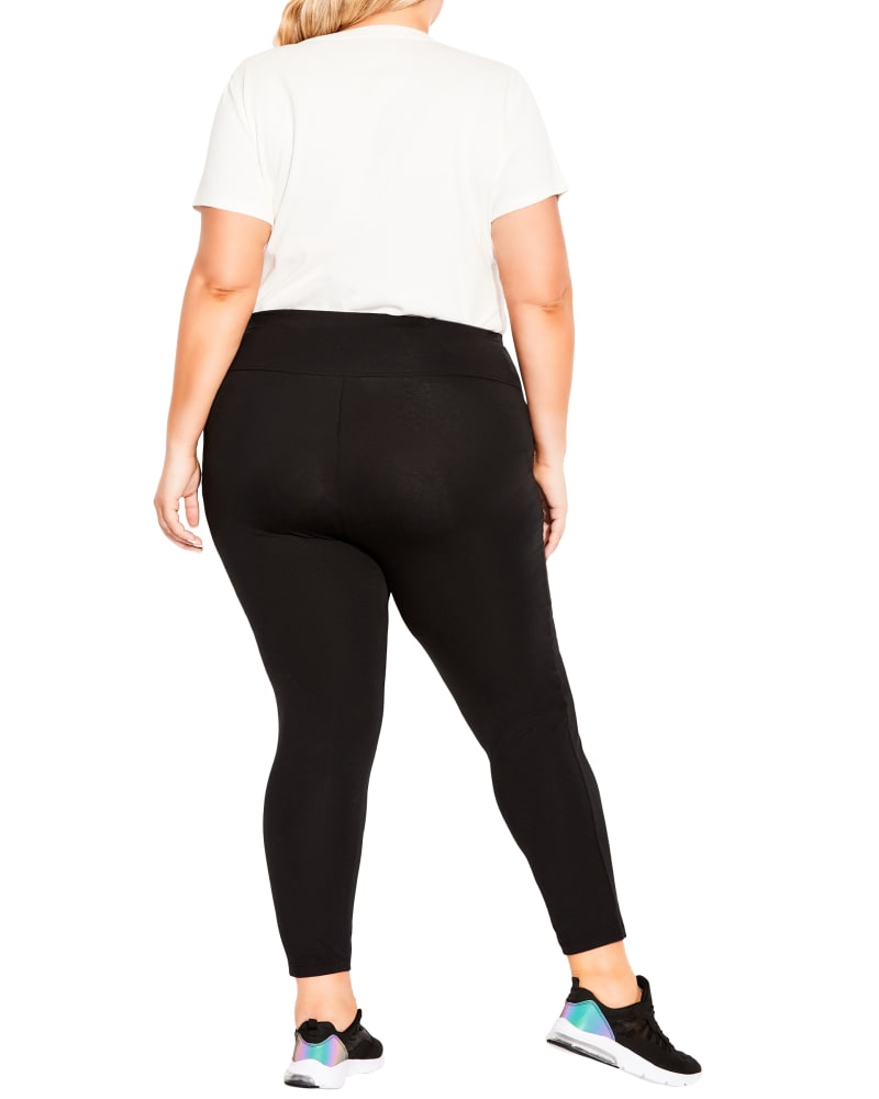 Plus size model wearing  by Aveleisure | Dia&Co | dia_product_style_image_id:185258